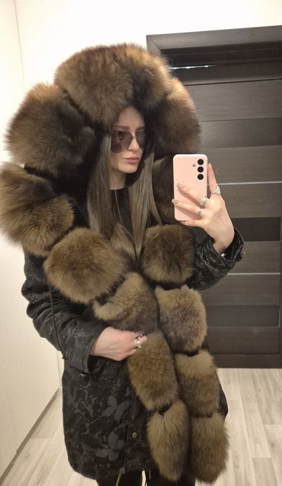 Продам Парку  из Норки и Песца