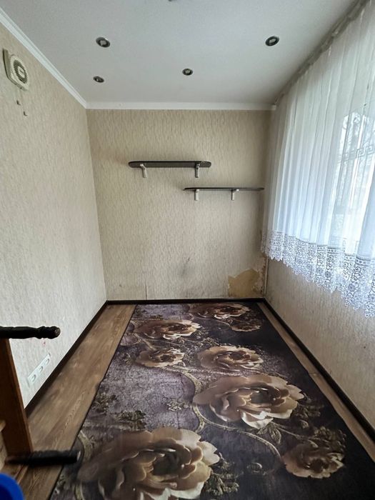 4 мактаб енида уй сотилади