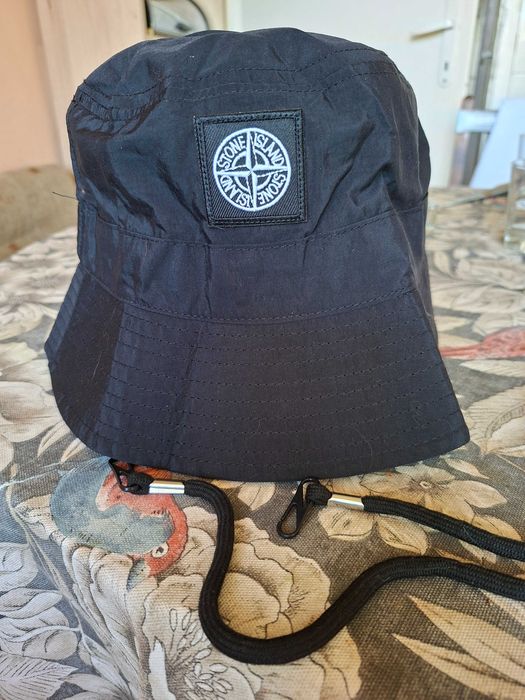 Шапка идиотка "Stone island"