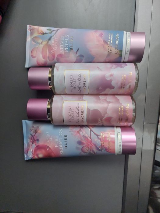 Creme si Spray uri Victoria’s Secret