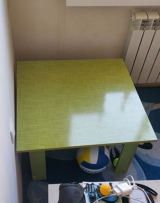 Продам детский столик
