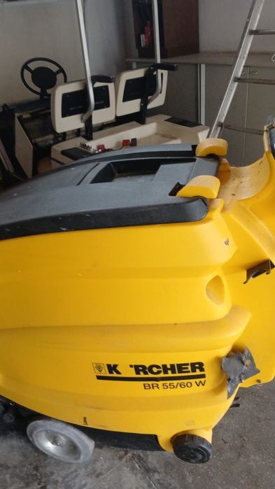 Karcher mașina de spălat podeaua cu perii