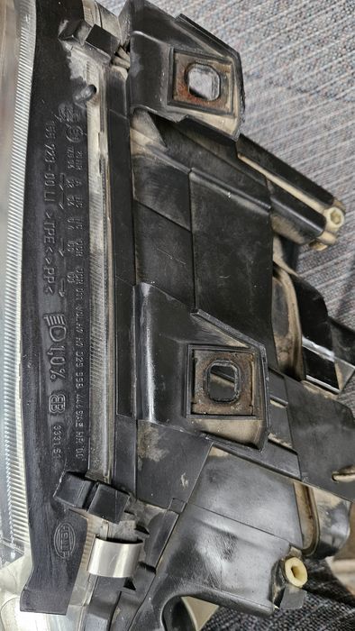 Фарове за Ауди А 6 - 1997г.- 2004г.(HELLA)