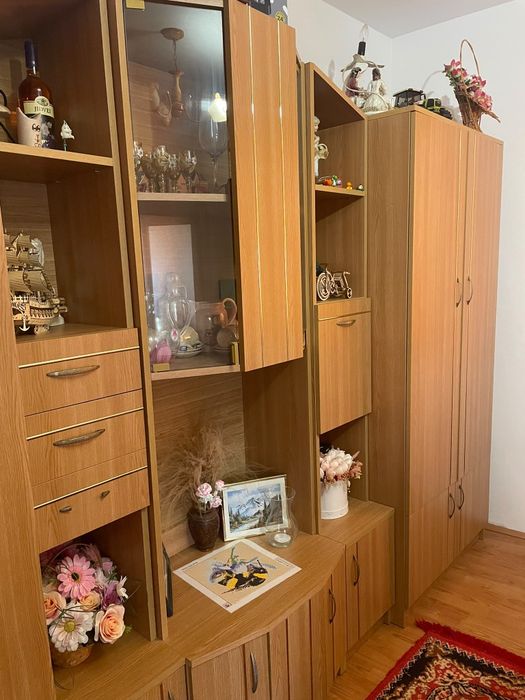 Mobila de vânzare