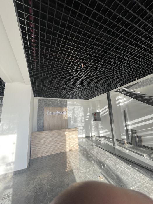 Современные потолки Реечный Грильято Армстронг Grilyato Rechni