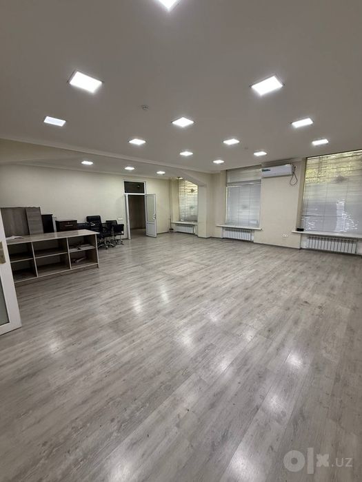 Чиланзар -6 Орентир: Катартал 200 м²  вдоль дороги под офис, клиника