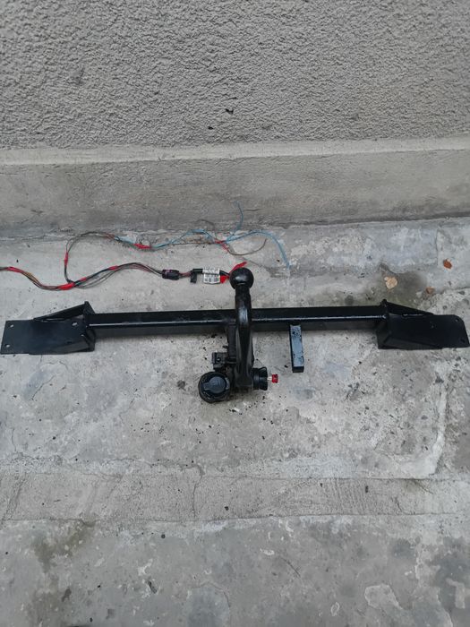 Vând cârlig remorca Opel Meriva