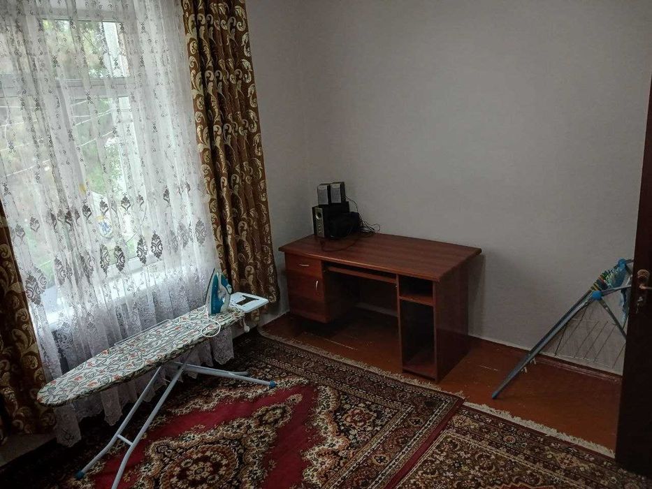 Сдаётся в аренду 3-х комнатная квартира, 2-й этаж, в центре, ул Навоий