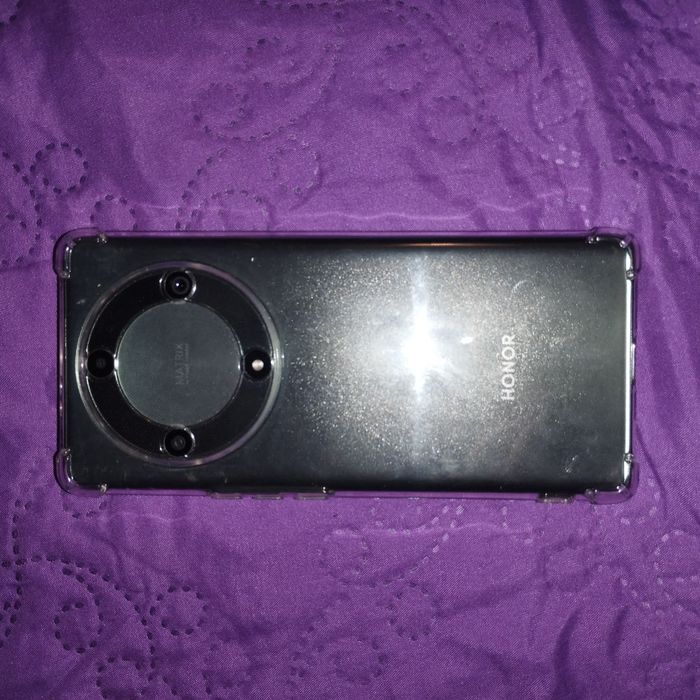 Schimb sau, vând HONOR ,MAGIC 5.lite