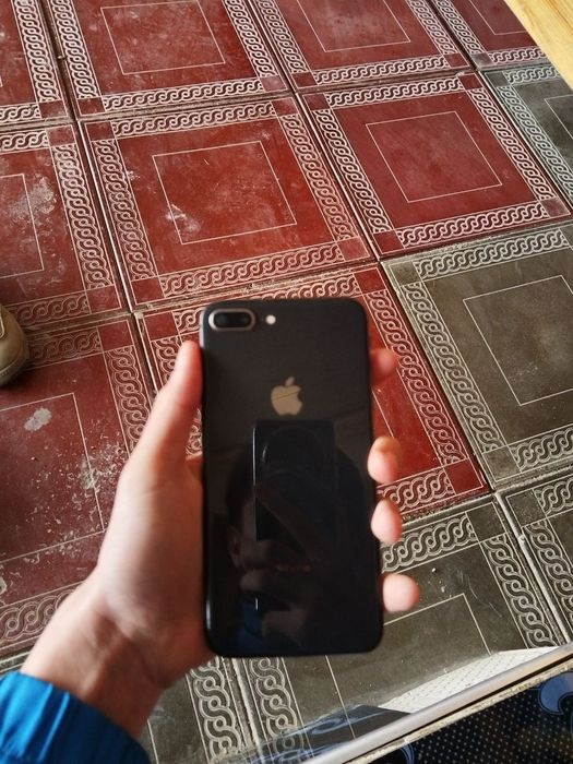 Iphone 8+ RU/A 64 GB