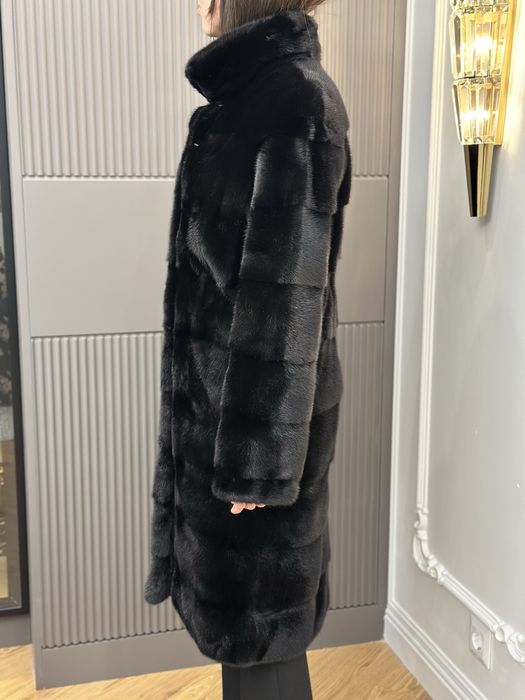 Продам норковую шубу