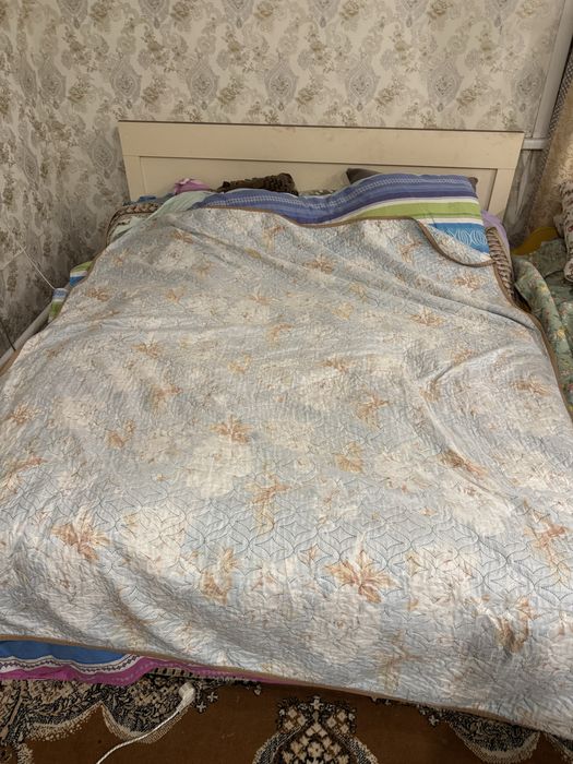 Продам спальный гарнитур в отличном состоянии