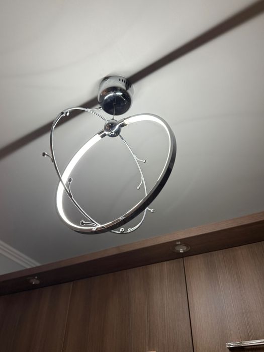 LED полилей за хол