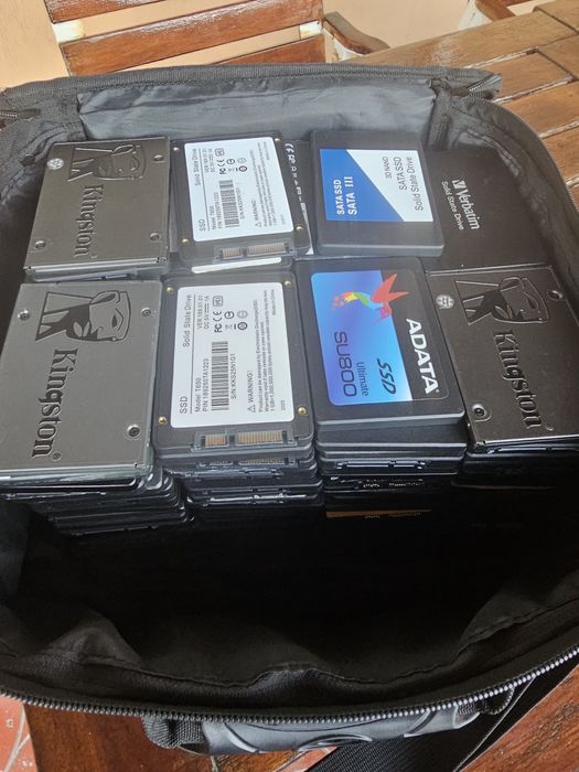 Vand  lot ssd noi