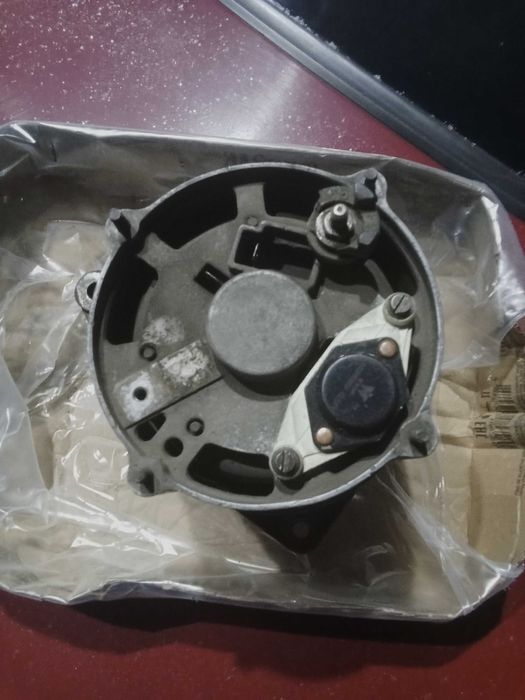 Продам генератор Бош