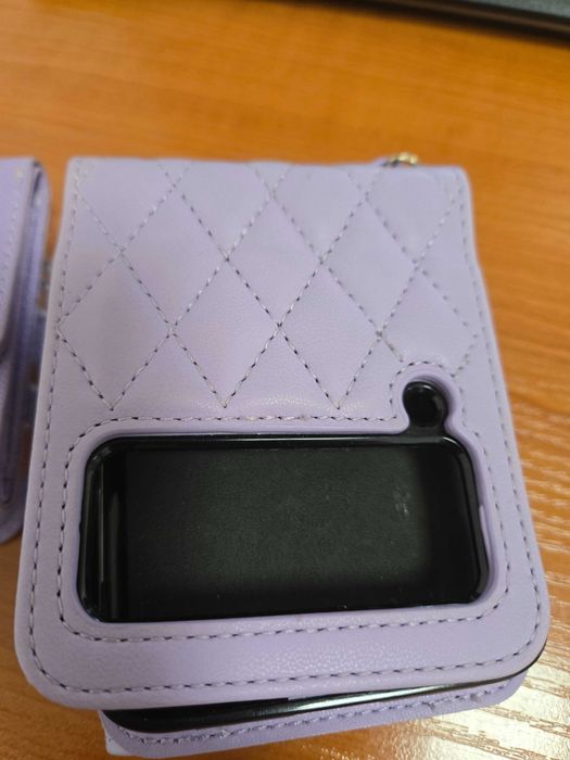 продавам Samsung Galaxy Z Flip 4