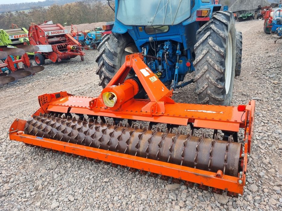 Freza Grapa Rotativa Kuhn HRB 302D