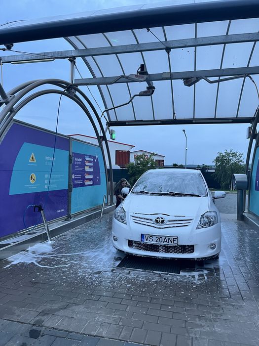 TOYOTA Auris 2010 — imagine 2