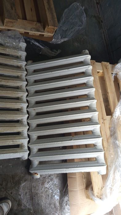 Радиатор отопления чугунные.