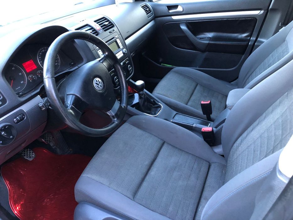 Volkswagen golf 5. 1.6  2007. 6+1  viteze