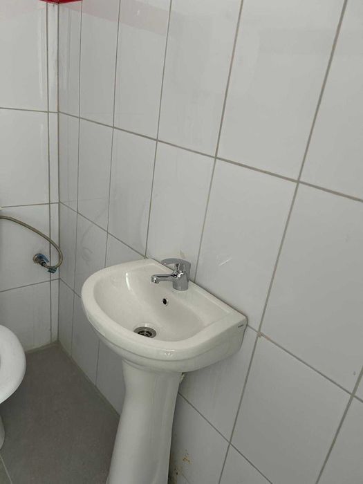 DE INCHIRIAT – Spațiu Comercial în Com. Barcea