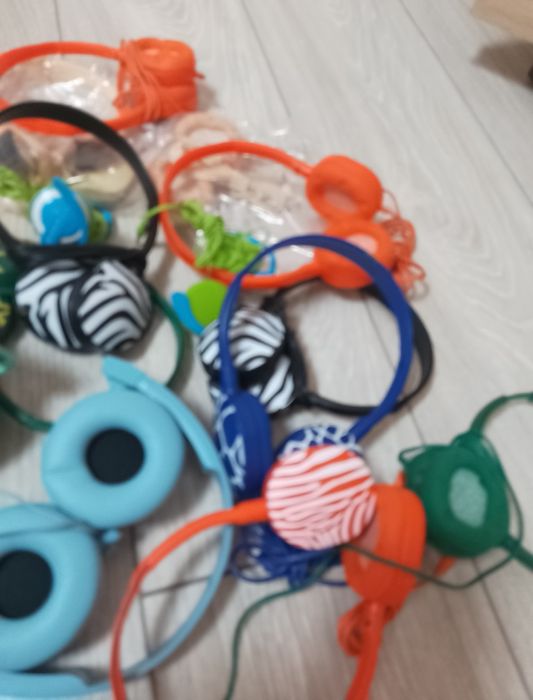 Срочно продам наушники.