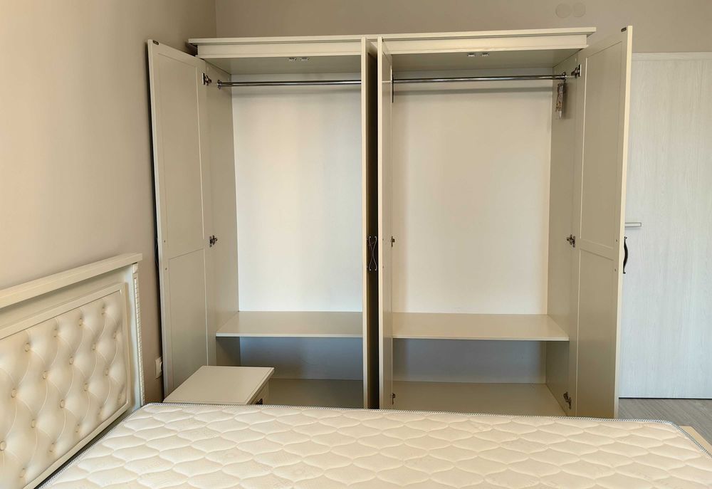 Мебели ръчна изработка МДФ с дъбов фурнир