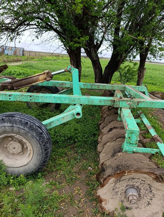 Плуг 2 корпусный и Диска навесной