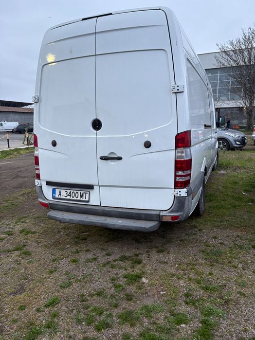 Продава се бус