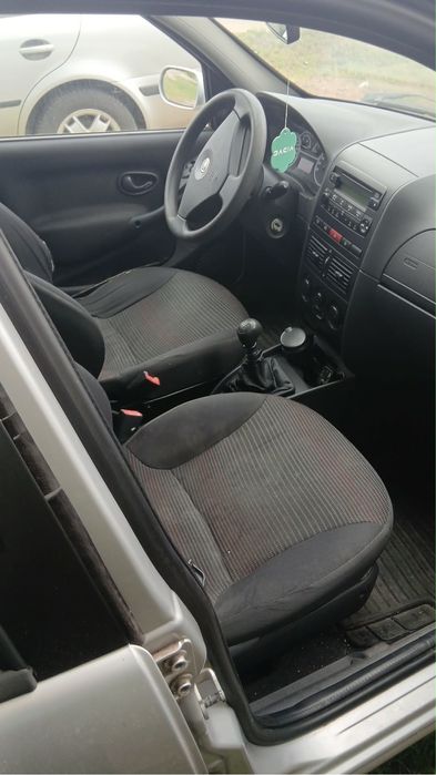 Vand fiat albea an 2009