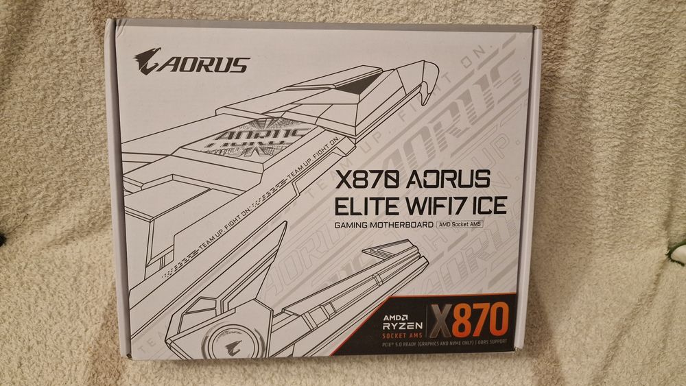 Gigabyte X870 Aorus ELITE Ice