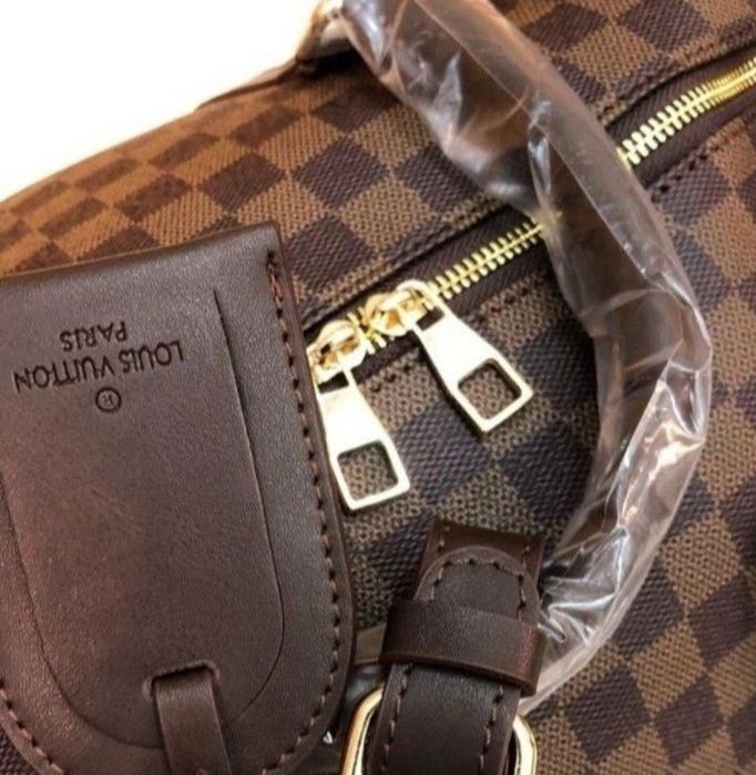 Genți voiaj unisex,super model,feronerie metalica inscriptionata,sacul