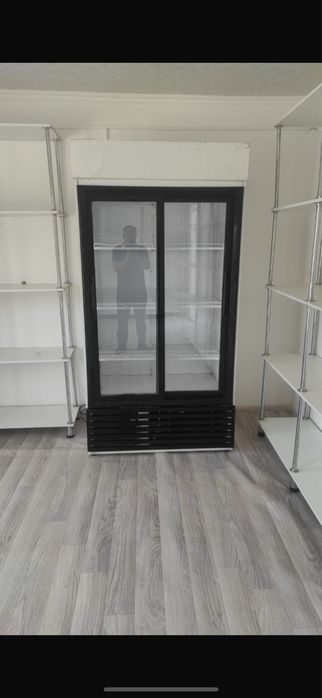 Магазинные оборудование