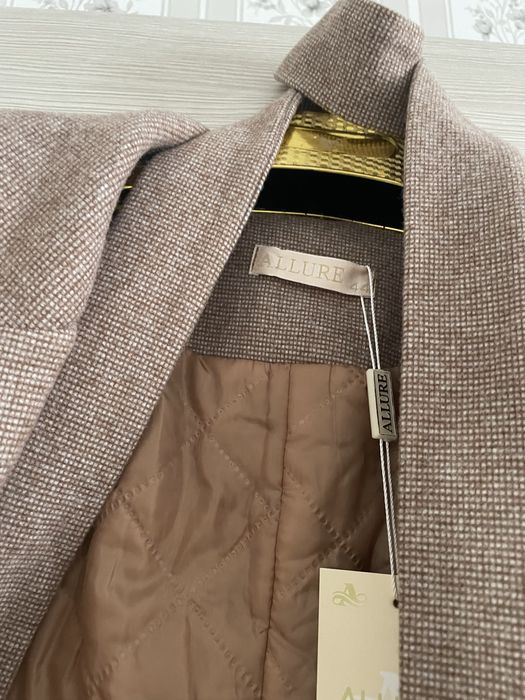 Продам новое пальто