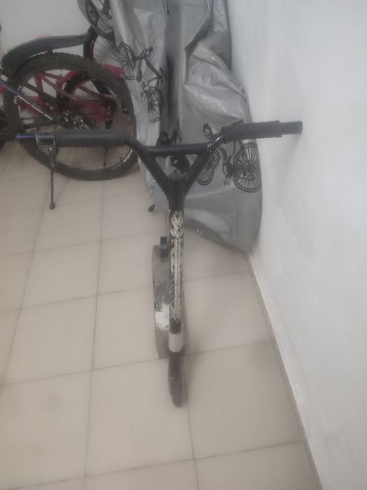 Продам трюковой самокат