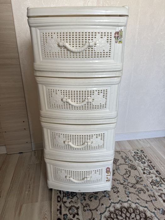 Шкаф для одежды игрушек