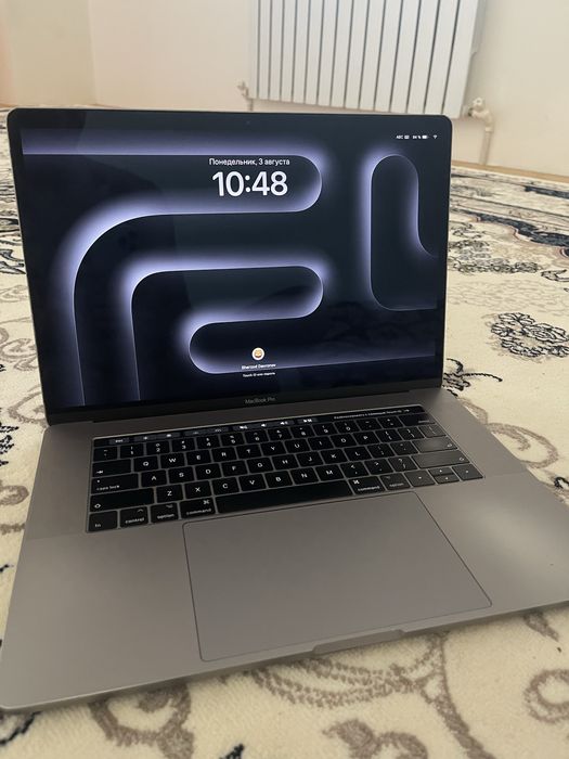 MacBook Pro 13” с Touch Bar