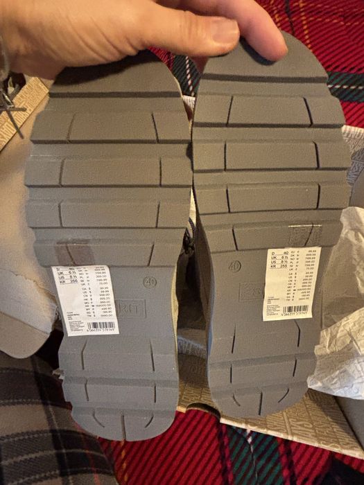 Esprit Bocanci de piele intoarsa cu blana la interior