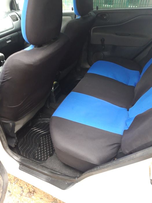 автомашина митсубиси спейс стар