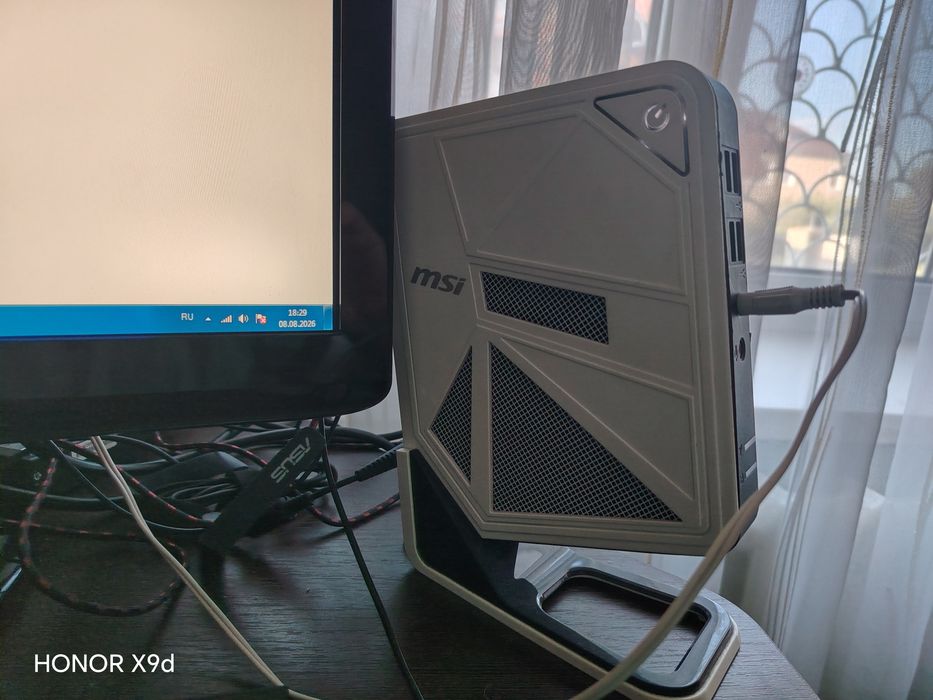 Продам MSI Wind Box DC111-045XRU