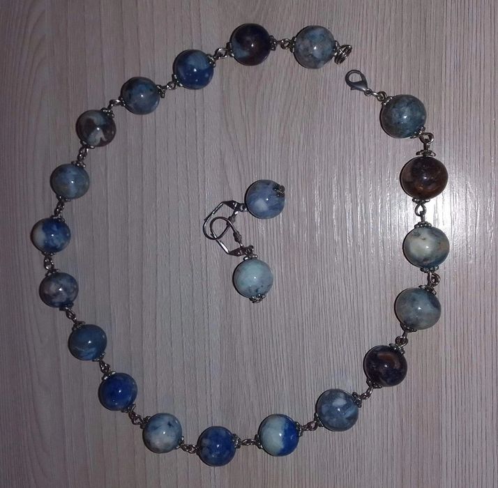 Колье бусы змеевик уральский лазурит