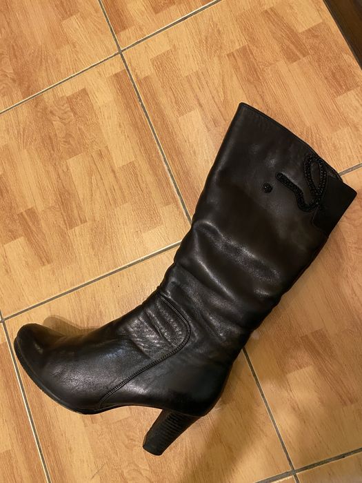 Продам кожаные сапоги зимние