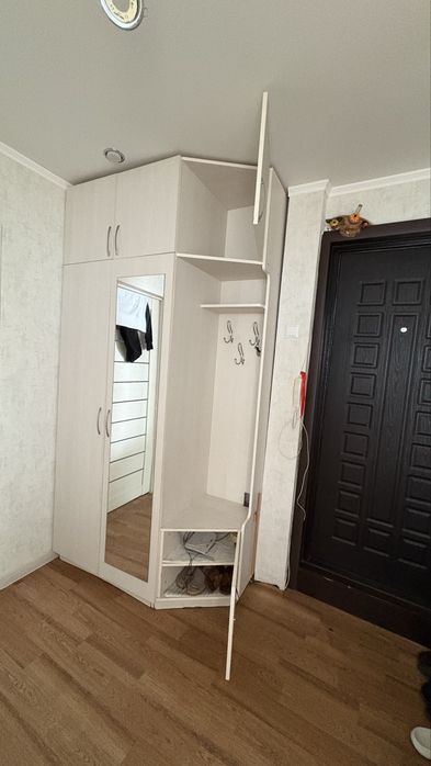 Продам шкаф в прихожую