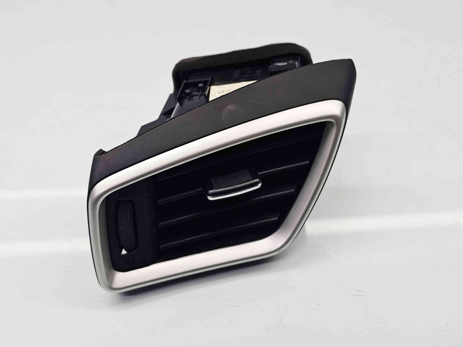 Grila aerisire stanga Nissan Qashqai (2) [Fabr 2013-2017] 687614EA0A