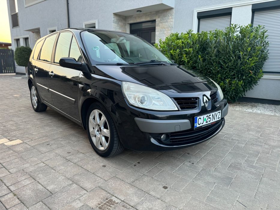 Vând Renault Grand Scenic