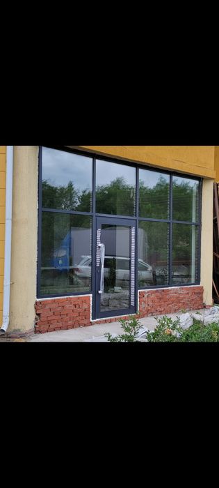 Алюминиевые двери и витражи