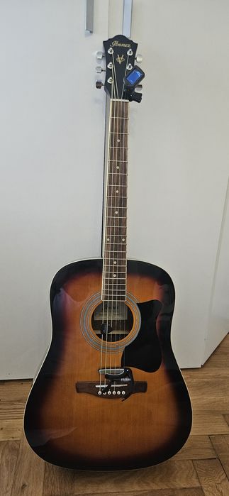 Vand chitara acustica