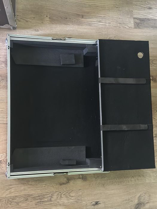 Denon DJ MC7000  Конзола - Контролер+ Оригинален MAGMA Flight Case с поставка за лаптоп
