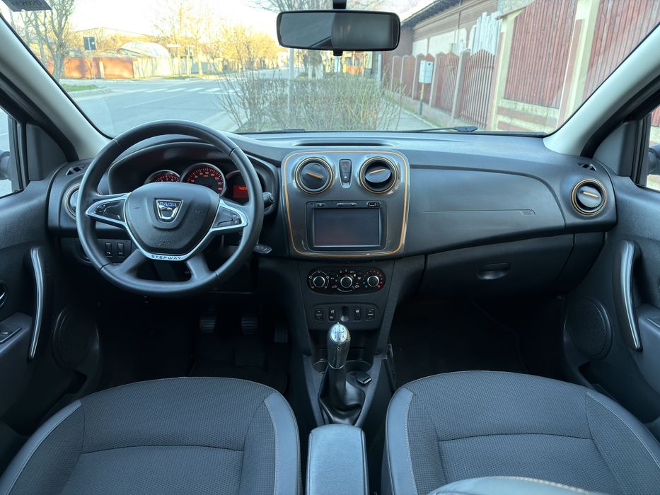 Logan MCV Stepway 2017 74.000KM