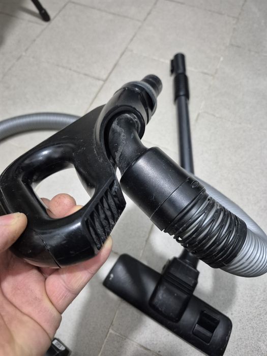 Шланг с ручкой от пылесоса